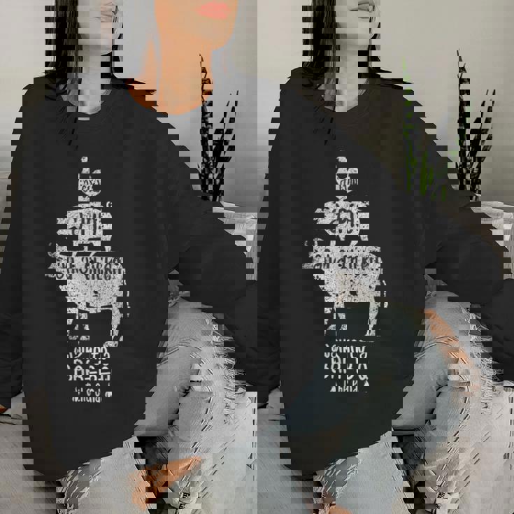 Cow Pig Chicken Bbq Joke 牛と豚と鶏 おかしいバーベキューミートイーター シェフギフト レディーススウェットシャツ 彼女への贈り物