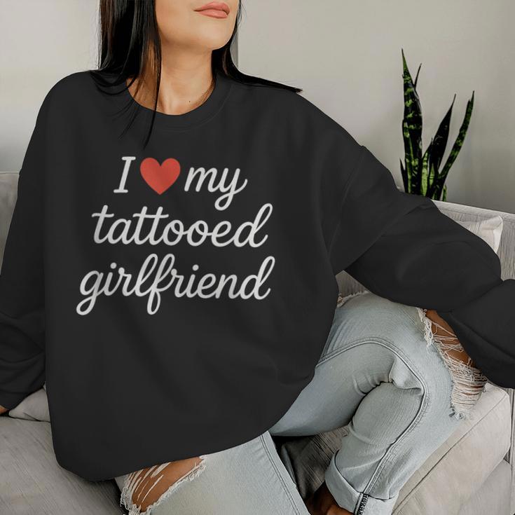 I Heart My Tattooed Girlfriend かわいいレッドハートデザイン レディーススウェットシャツ 彼女への贈り物