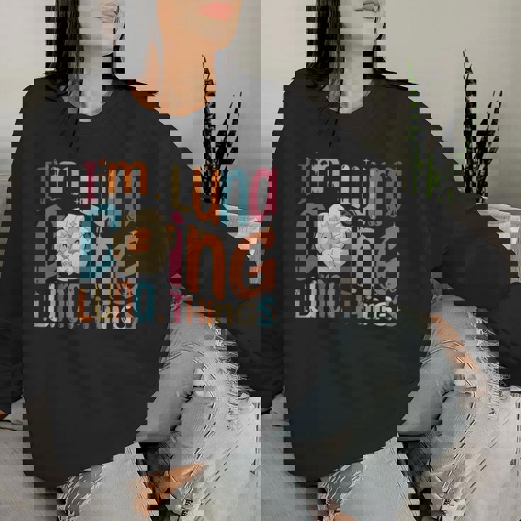 I'm Luna Doing Luna Things Groovy Retro Luna レディーススウェットシャツ 彼女への贈り物