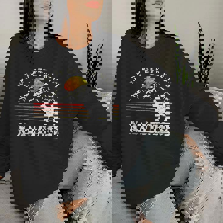 Life Better マルチーズ ビンテージ Dog Mom Dad レディーススウェットシャツ 彼女への贈り物