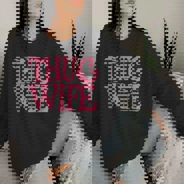 Pink Thug Wife クラシックなギャングスタイルのレトロなステートメント レディーススウェットシャツ 彼女への贈り物