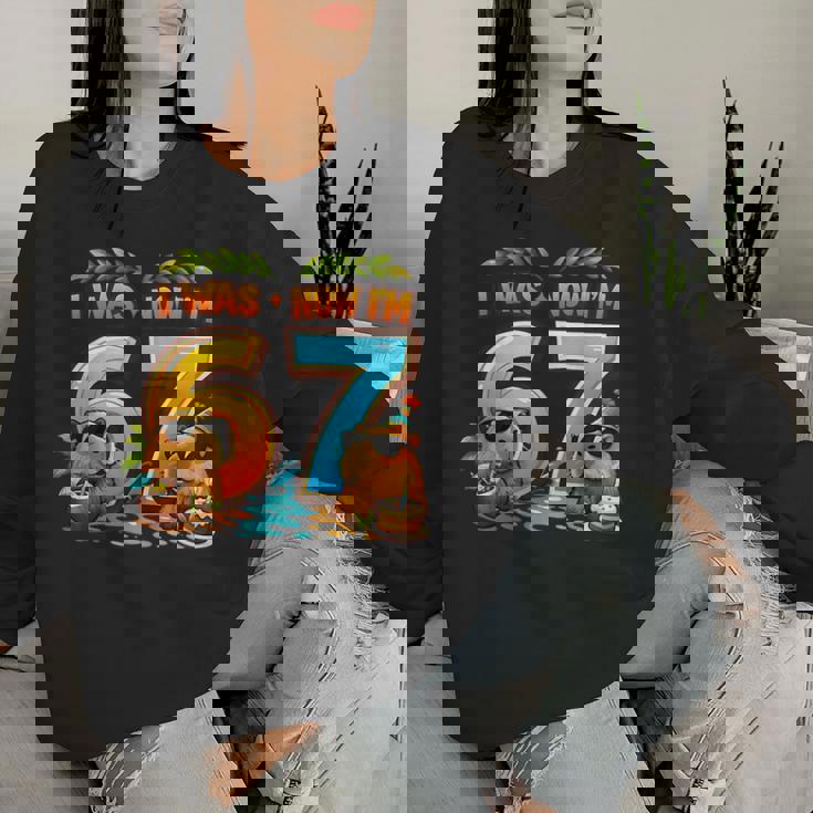 I Was 6 Now I'm 7 Birthday 67 Meme Capybara キッズ 男の子 女の子 レディーススウェットシャツ 彼女への贈り物