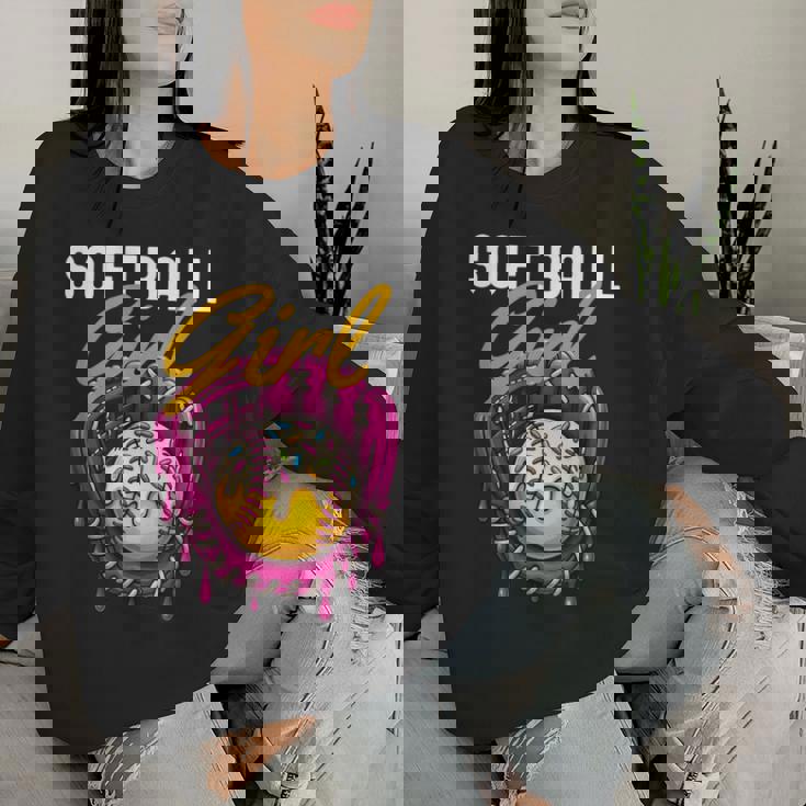 ソフトボール 女の子 名言 滴る アイスクリーム グラフィック ソフトボール ドリップ レディーススウェットシャツ 彼女への贈り物