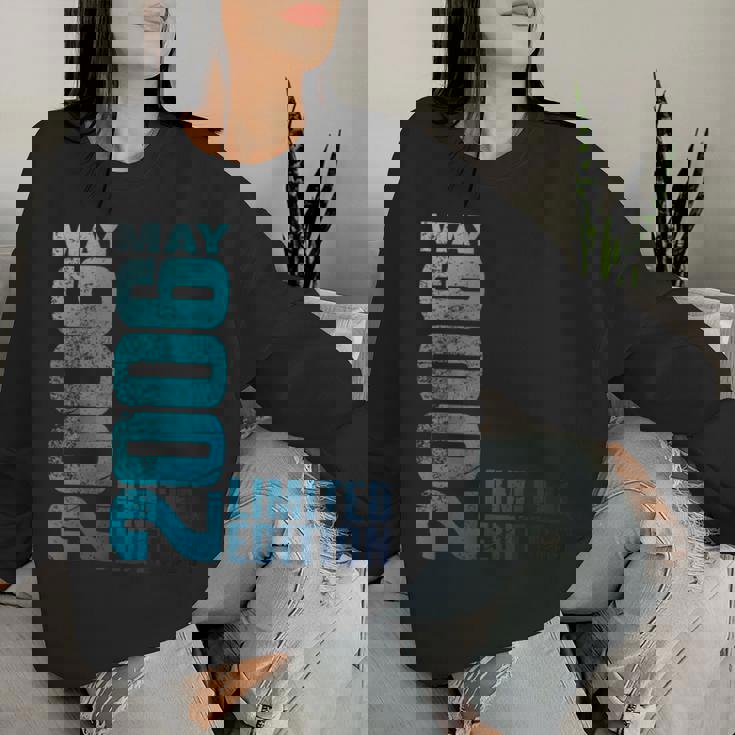 ヴィンテージ2006年5月18歳の男の子の女の子18歳の誕生日 レディーススウェットシャツ 彼女への贈り物