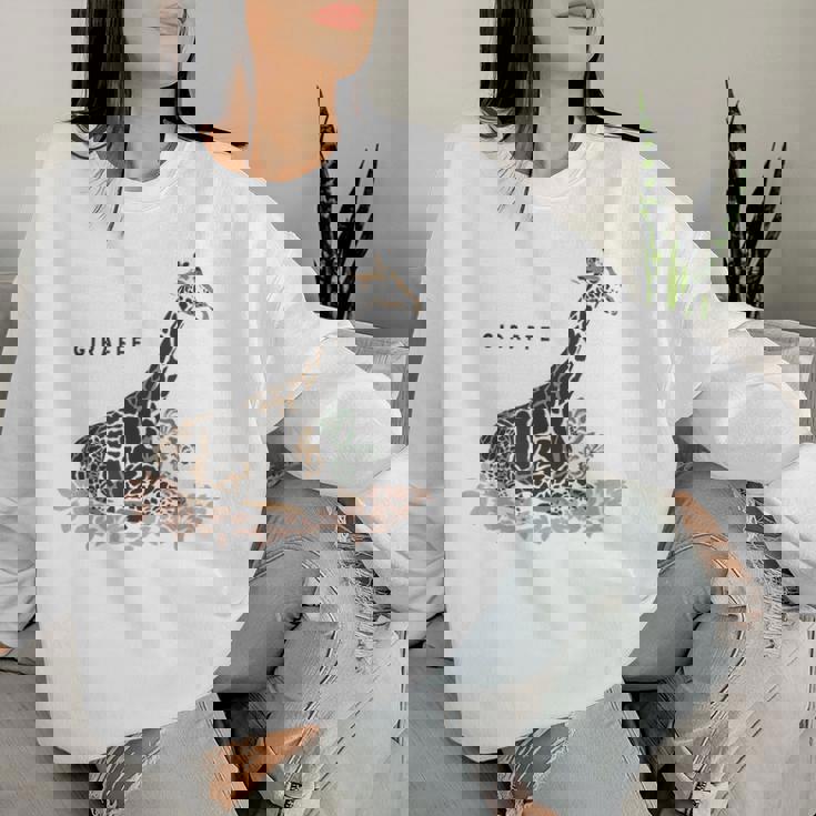 Giraffe キリン イラスト おしゃれ かっこいい キリンの絵 リアル 熱帯の花 野生生物 キリン好き レディーススウェットシャツ 彼女への贈り物