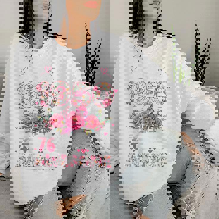 オンバック 76歳 1950年3月 花柄 76歳の誕生日 レディーススウェットシャツ 彼女への贈り物