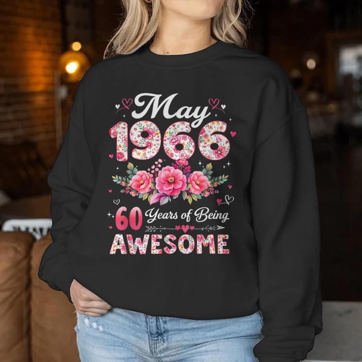 60歳 1966年5月 花柄 60歳 誕生日 男性 女性 レディーススウェットシャツ 面白い贈り物