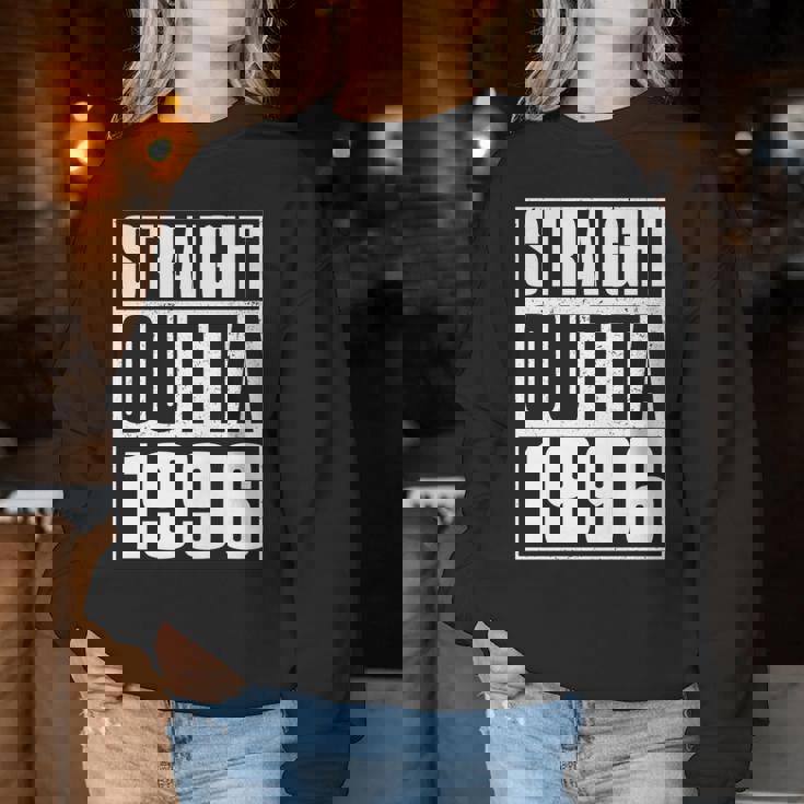 Straight Outta 1996 Womenintage 1996 Birth Of Birthday 長袖tシャツ レディーススウェットシャツ 面白い贈り物