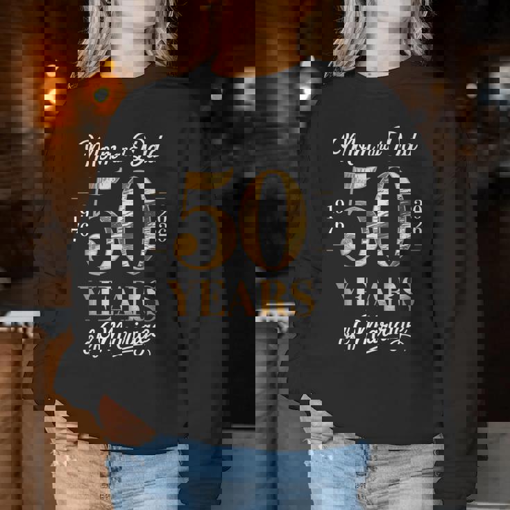 お父さんとお母さんの結婚 50 周年記念 1976 年から 2026 年まで レディーススウェットシャツ 面白い贈り物