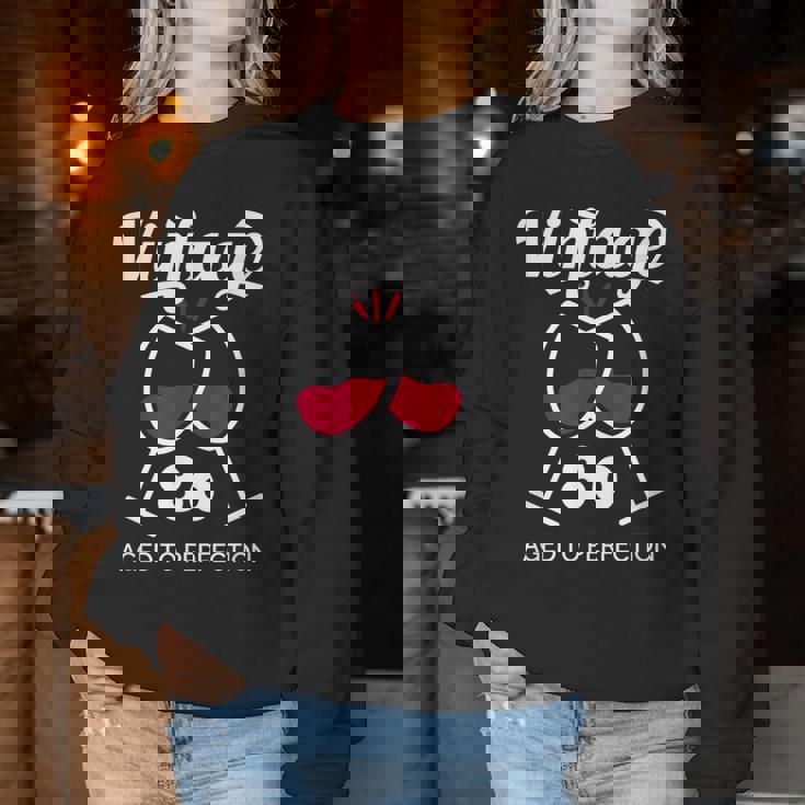 傘寿祝い ワイン好き 酒好き 父 母 男性 女性 80歳お祝いintage Aged To Perfection レディーススウェットシャツ 面白い贈り物