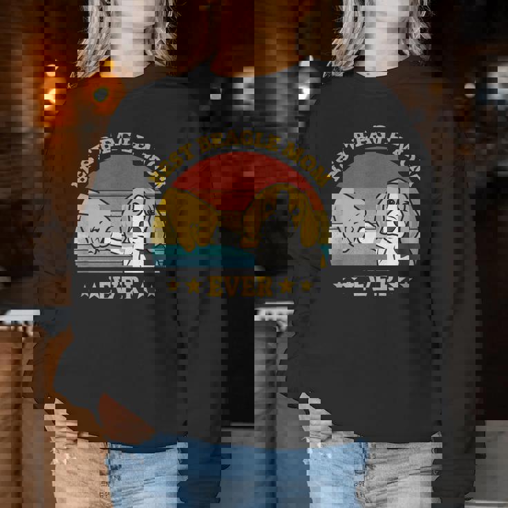 史上最高のビーグルママ ヴィンテージレトロデザイン 子犬犬のお母さん ビーグル犬のオーナーギフトのアイデア Mom レディーススウェットシャツ 面白い贈り物