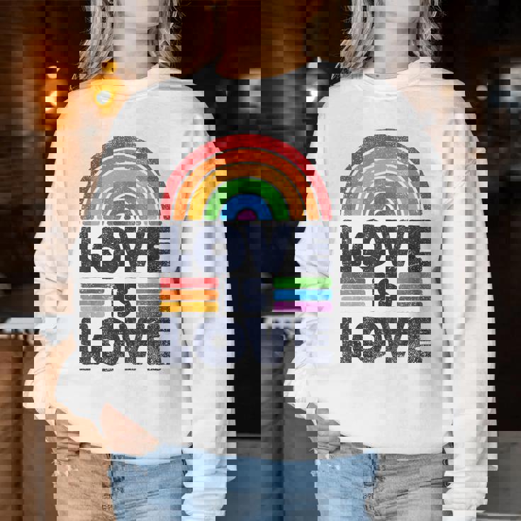 Lgbtq Love Is Love Gay Pride Lgbt Ally Rainbow Flagintage レディーススウェットシャツ 面白い贈り物