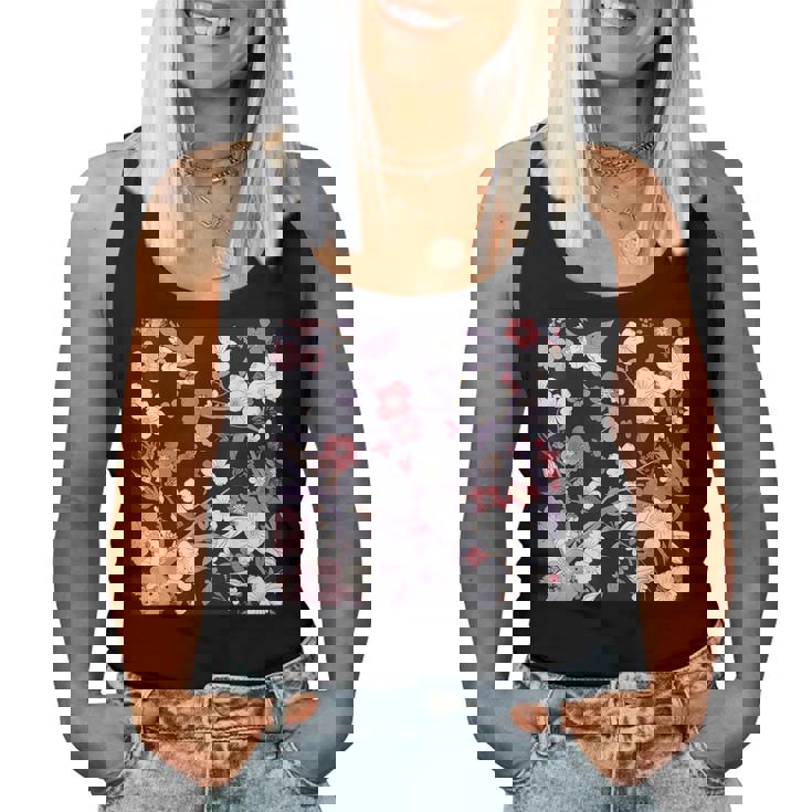 クラシックな桜柄の繊細なピンクの花びら。 レディースタンクトップ