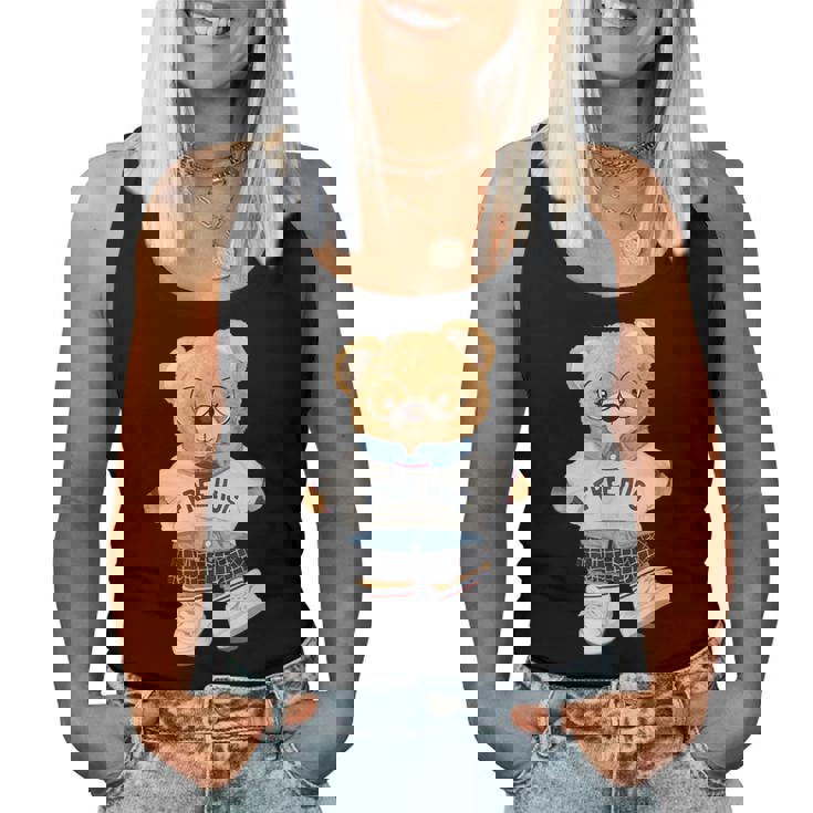 クールなテディベアの女の子と無料の抱擁イラストグラフィック。 レディースタンクトップ