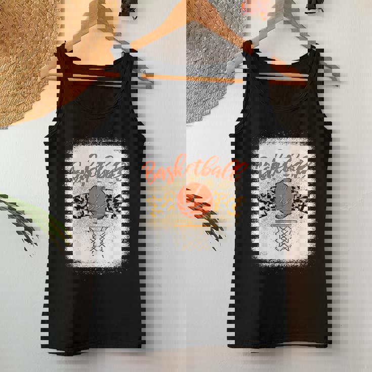 Basketball Mom Bleached Leopard 母の日 バスケットボール ママ レディースタンクトップ 面白い贈り物