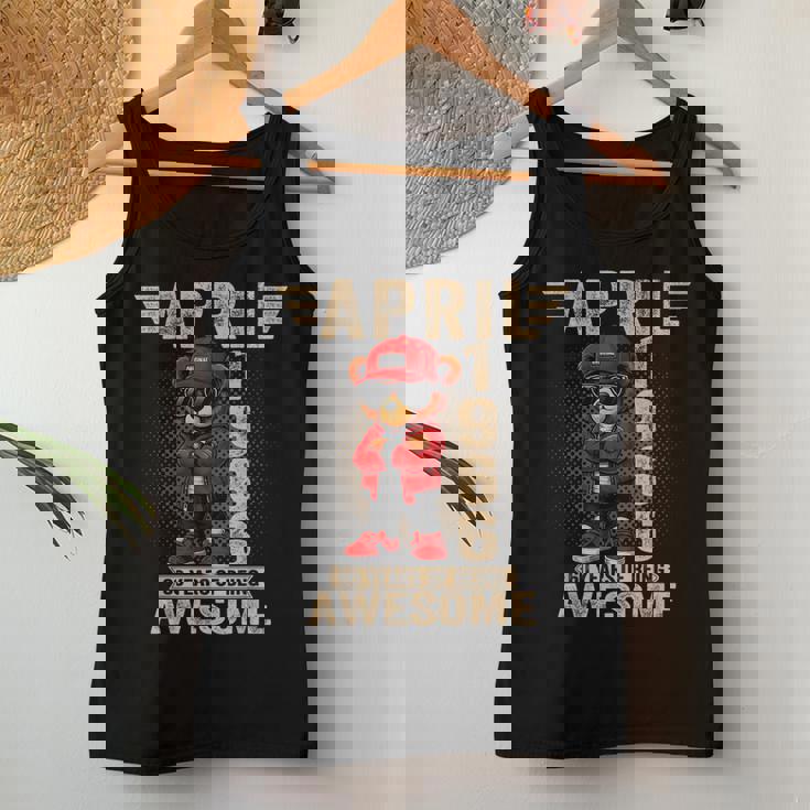 オンバック 4月60日 誕生日 男性 女性 1966年 テディベア レディースタンクトップ 面白い贈り物