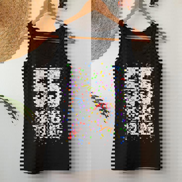 面白い 55 歳 若い55歳の誕生日おめでとうシャツ 男性用 女性用 レディースタンクトップ 面白い贈り物