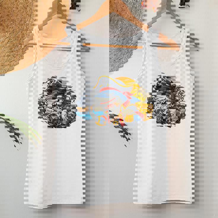 Beer Dad Piratehark グラフィック 漫画 海 アドベンチャーシャツ レディースタンクトップ 面白い贈り物