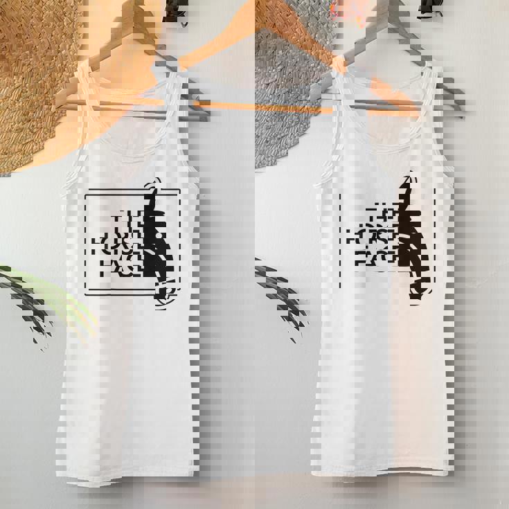 【バックプリント・背中側】ザ・ホース・フェイス The Horse Face 午年 馬 2026 パロディ レディースタンクトップ 面白い贈り物