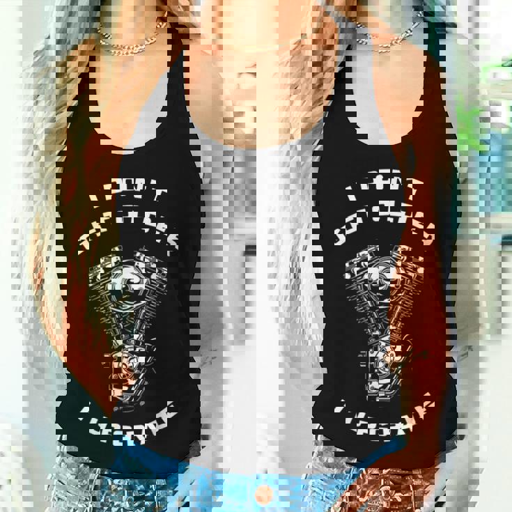 I Don't Get Older I Upgrade – Motorcycle Engine Graphic レディースタンクトップ 彼女への贈り物