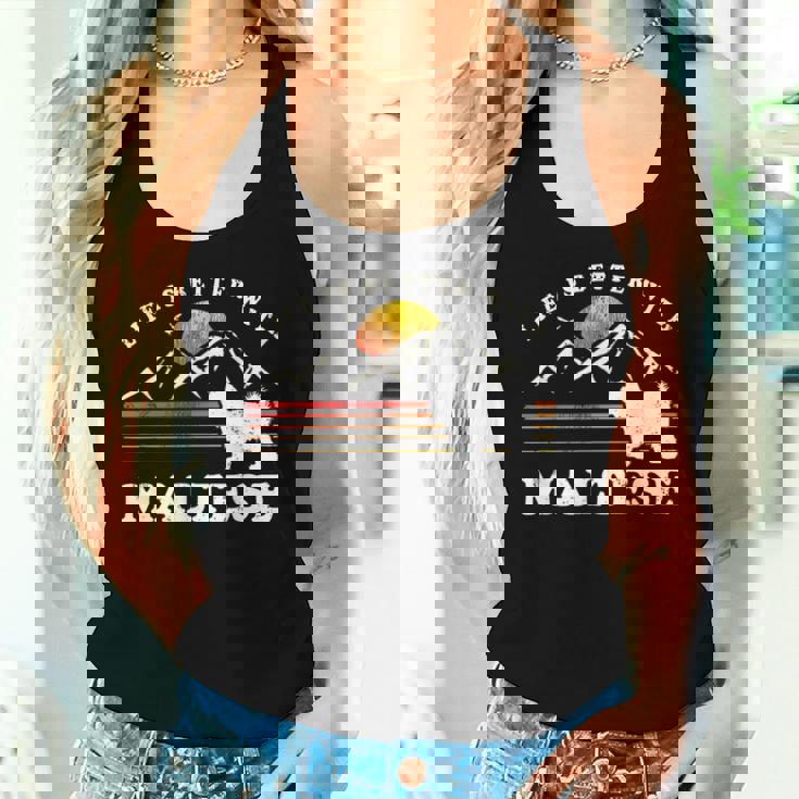 Life Better マルチーズ ビンテージ Dog Mom Dad レディースタンクトップ 彼女への贈り物