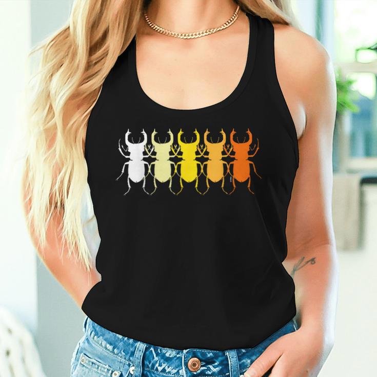 昆虫学者、カブトムシ愛好家または所有者のためのレトロなスタイルのクワガタ Tag Beetles レディースタンクトップ 彼女への贈り物