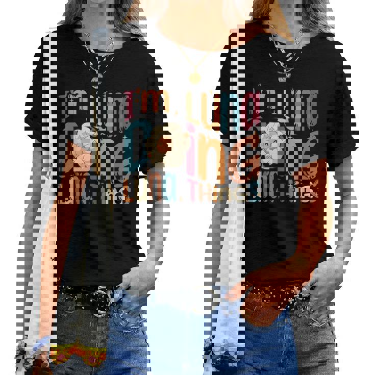 I'm Luna Doing Luna Things Groovy Retro Luna レディースTシャツ