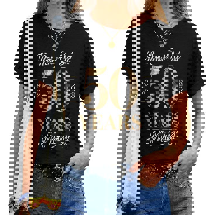 お父さんとお母さんの結婚 50 周年記念 1976 年から 2026 年まで レディースTシャツ