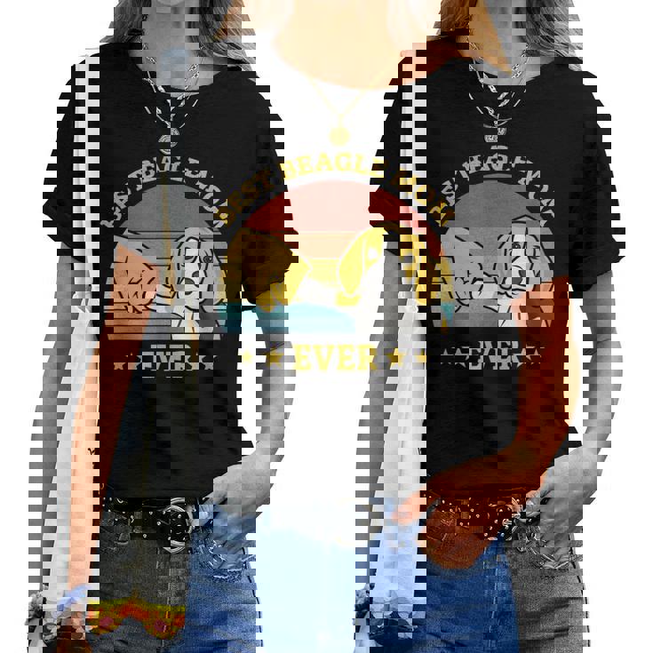 史上最高のビーグルママ ヴィンテージレトロデザイン 子犬犬のお母さん ビーグル犬のオーナーギフトのアイデア Mom レディースTシャツ