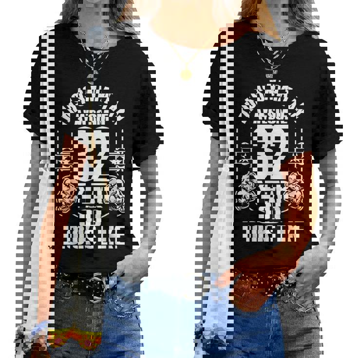 男性、女性、32歳の誕生日への32歳の誕生日プレゼント レディースTシャツ