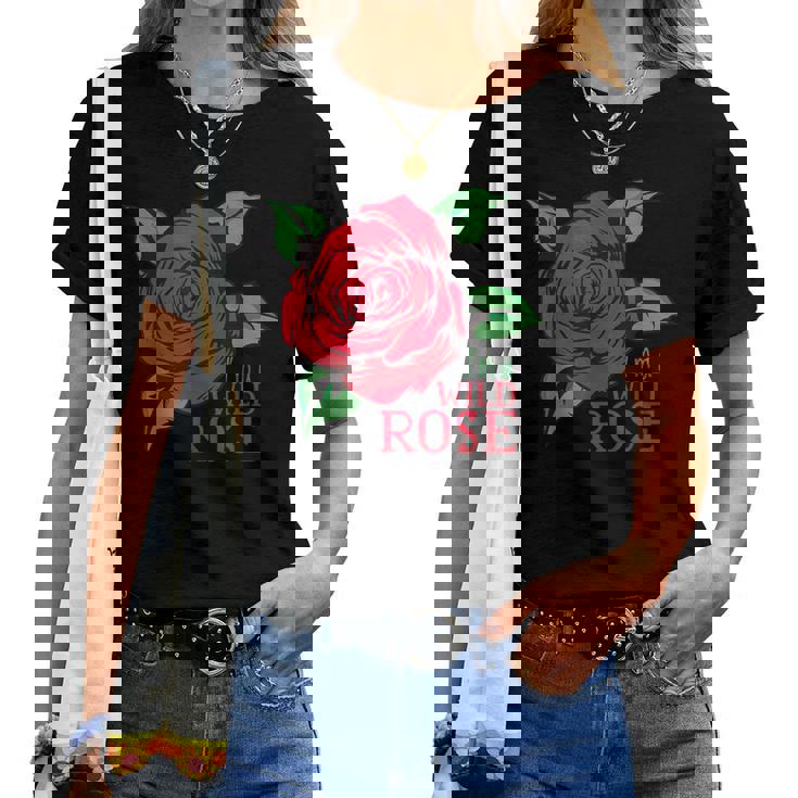 赤いバラとi'm A Wild Roseの花のデザイン レディースTシャツ