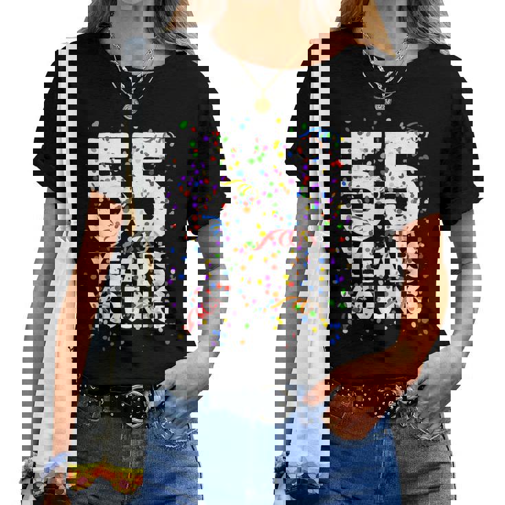 面白い 55 歳 若い55歳の誕生日おめでとうシャツ 男性用 女性用 レディースTシャツ