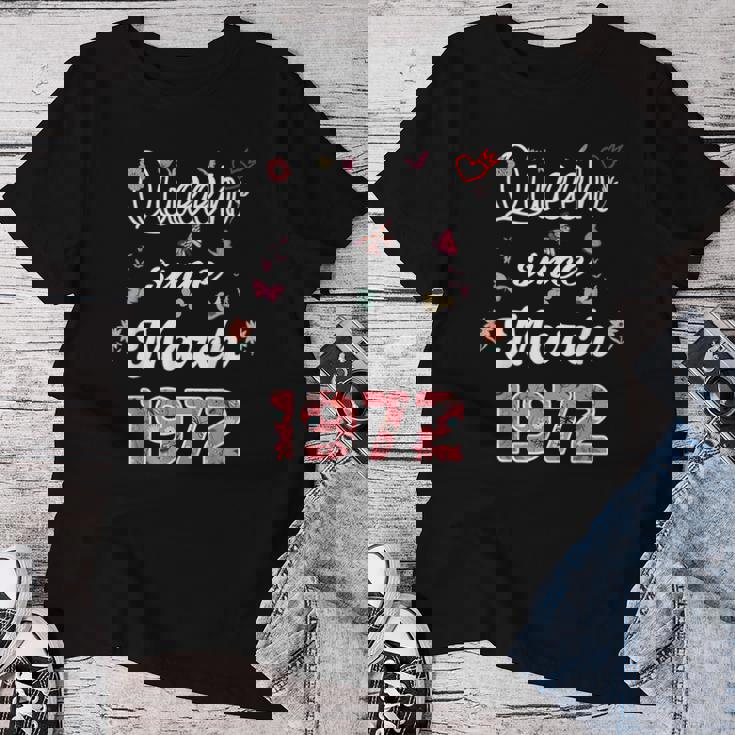 1972年3月より女王 花 1972年3月の誕生日 レディースTシャツ 面白い贈り物