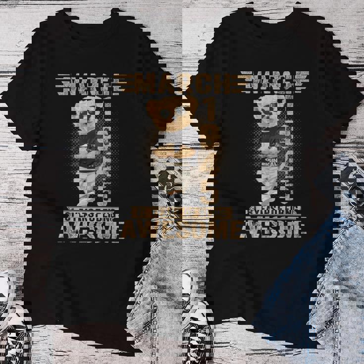 3月 81歳の誕生日 男性 女性 1945年 素晴らしいテディベア レディースTシャツ 面白い贈り物