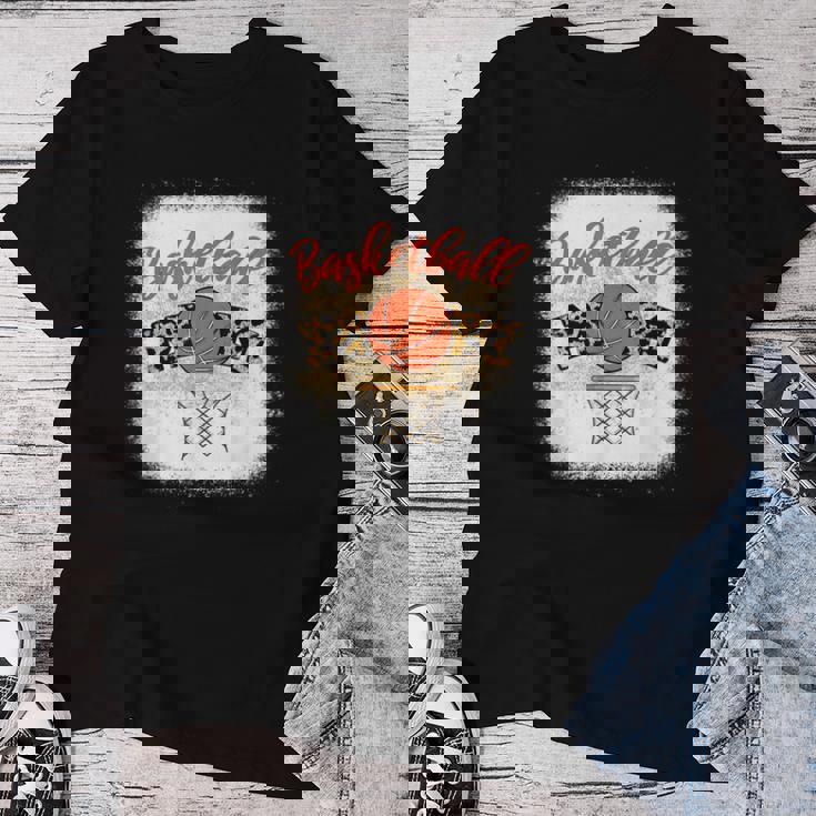 Basketball Mom Bleached Leopard 母の日 バスケットボール ママ レディースTシャツ 面白い贈り物