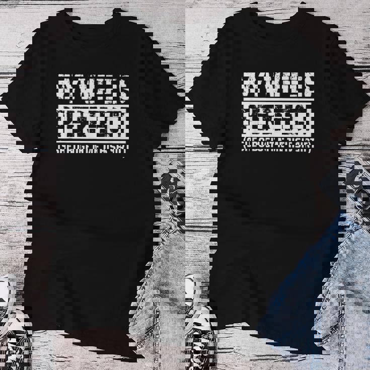 My Wife Is Perfecthe Bought Me This Husband レディースTシャツ 面白い贈り物