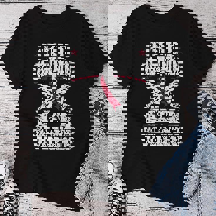 Oral Cancer Warrior Awareness リボン Proud Grandmom Of An Oral Cancer Warrior レディースTシャツ 面白い贈り物