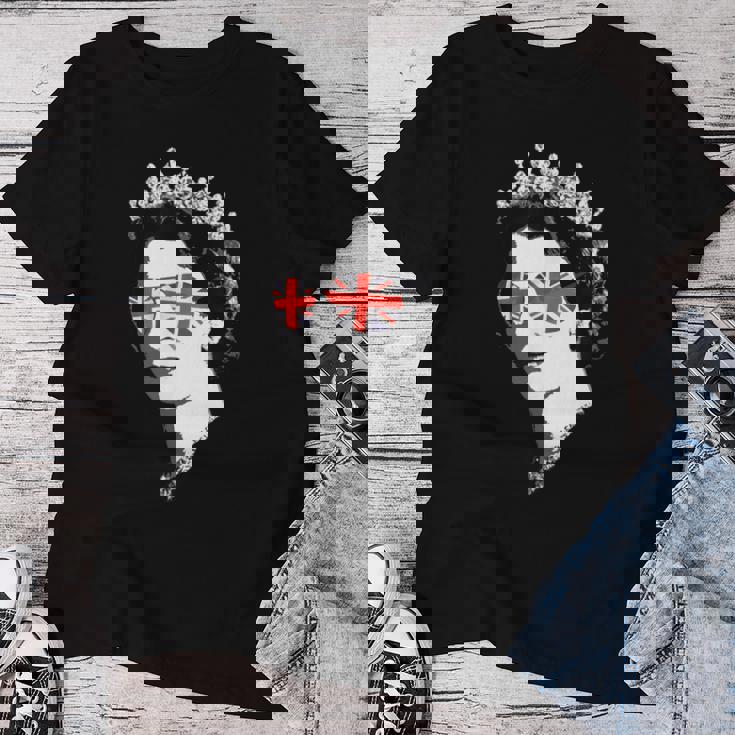 Queen Elizabeth Iiunglasses British Crown エリザベス女王 Meme レディースTシャツ 面白い贈り物