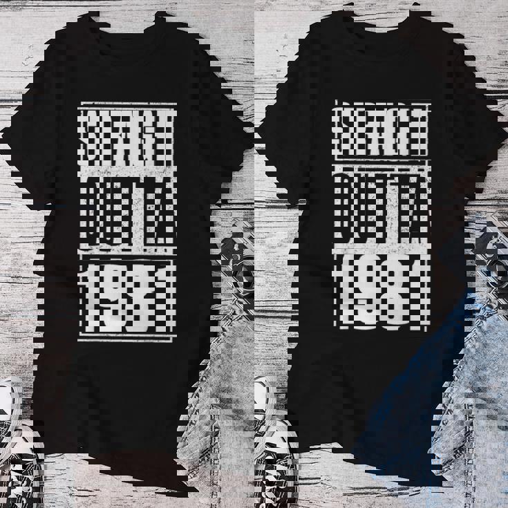 Straight Outta 1981 Womenintage 1981 Birth Of Birthday レディースTシャツ 面白い贈り物