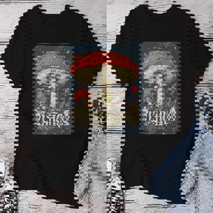 きのこの森の服 男の子 女の子 レディースTシャツ 面白い贈り物