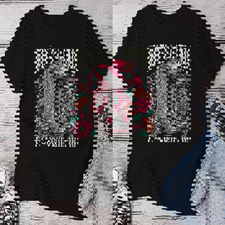 ブーツ Its Bling Cowgirl Thing Countryintage Western レディースTシャツ 面白い贈り物