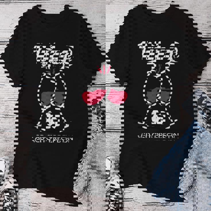 傘寿祝い ワイン好き 酒好き 父 母 男性 女性 80歳お祝いintage Aged To Perfection レディースTシャツ 面白い贈り物