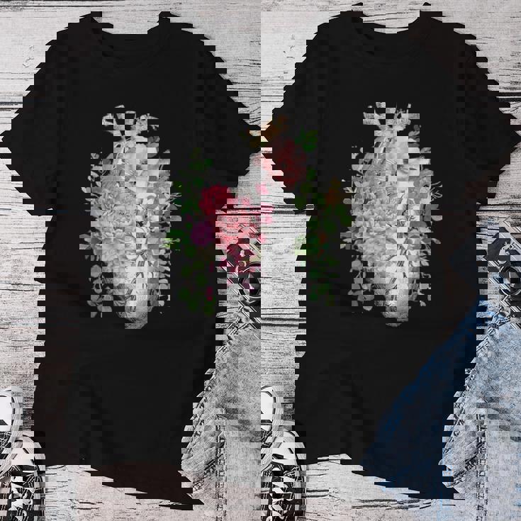 花の解剖学 人間の心とバラ、ボタニカルハート レディースTシャツ 面白い贈り物