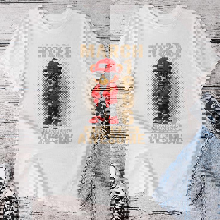 3月30日 誕生日 男性 女性 1996年 素晴らしいテディベア レディースTシャツ 面白い贈り物