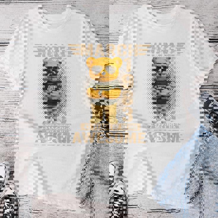 43歳 1983年3月 テディベア 43歳 誕生日 男性 女性 レディースTシャツ 面白い贈り物