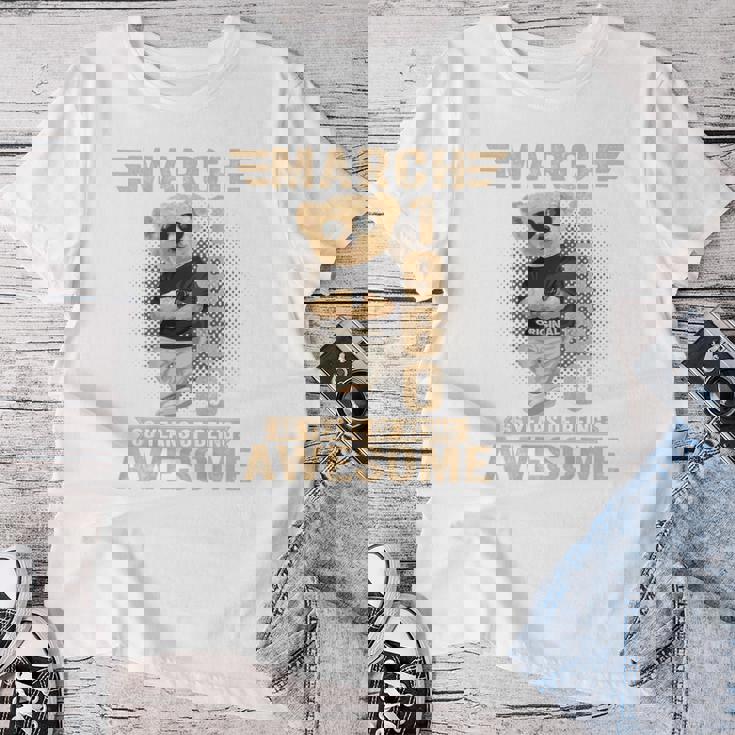 オンバック 3月66日 誕生日 男性 女性 1960年 テディベア レディースTシャツ 面白い贈り物