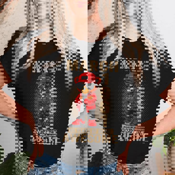 3月65日 誕生日 男性 女性 1961 素晴らしいテディベア レディースTシャツ 彼女への贈り物