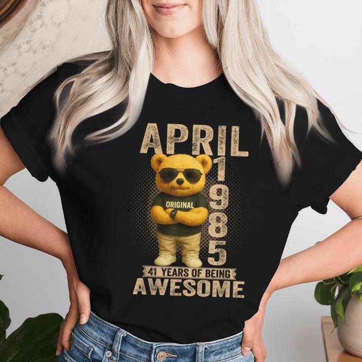 41歳 1985年4月 テディベア 41歳 誕生日 男性 女性 レディースTシャツ 彼女への贈り物