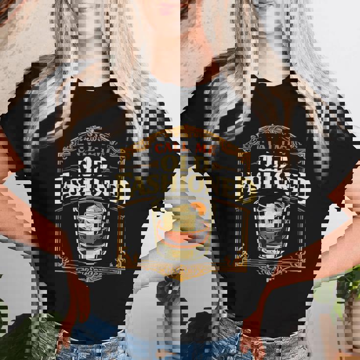 Call Me Old Fashioned Whiskey カクテル ドリンク ミクソロジスト レディースTシャツ 彼女への贈り物