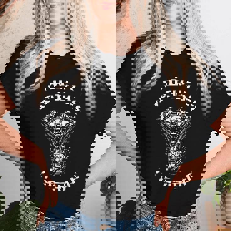 I Don't Get Older I Upgrade – Motorcycle Engine Graphic レディースTシャツ 彼女への贈り物